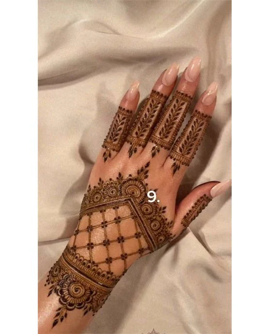 Light Accent Back Hand Mehndi Design Concept